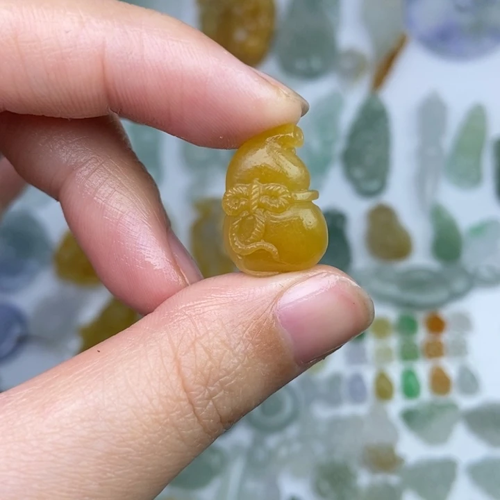 定制翡翠未镶嵌葫芦