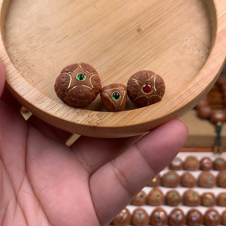 大***人凤眼菩提吊坠三通