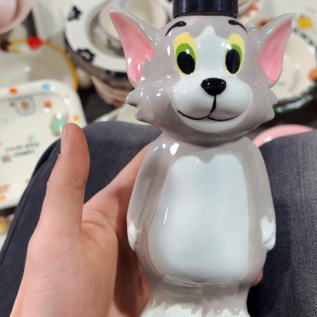 白瓷汤姆猫陶瓷按压瓶