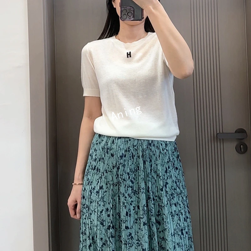 春夏秋均可穿着【68支超细精纺羊毛】女士高端知性针织字母提花短袖