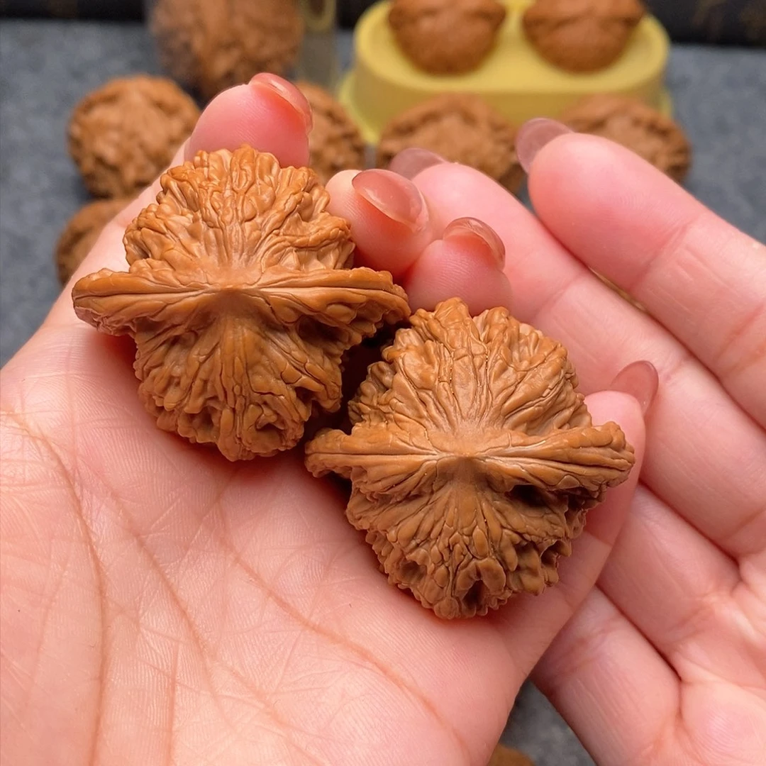 文玩核桃把件精品粗筋虎43全品