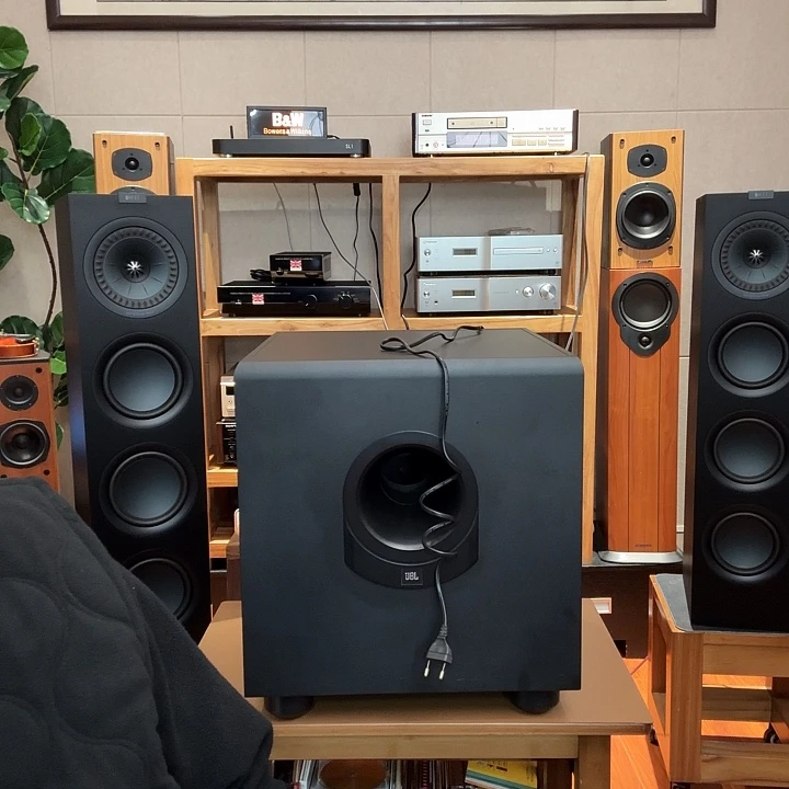 8新低音炮 运费自理 不支持退换货