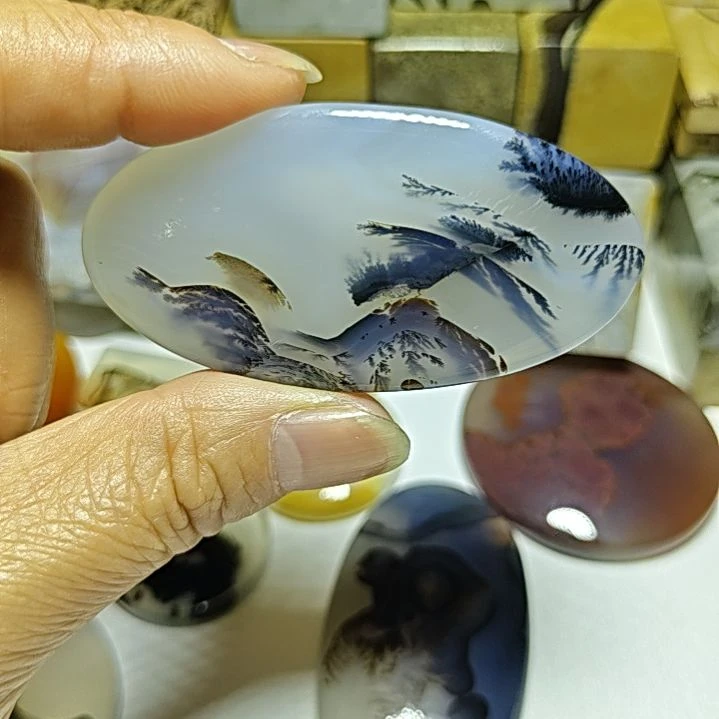 玛瑙/玉髓未镶嵌珠宝奇石