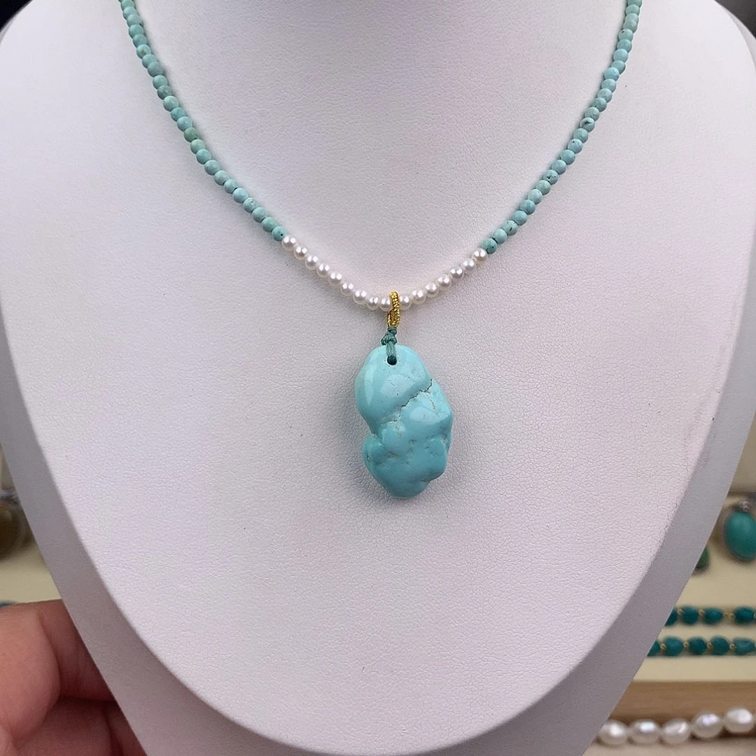 绿松石未镶嵌颈饰