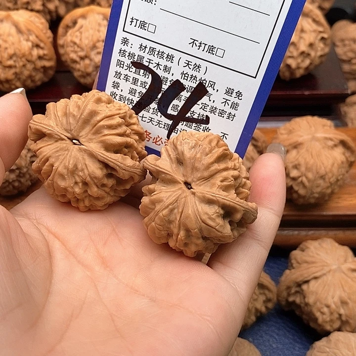 吊坠桃核官帽39尺1122