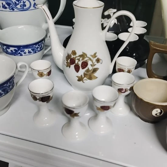 瓷片五厂，七厂各种摆件，瓷片，均有瑕疵！