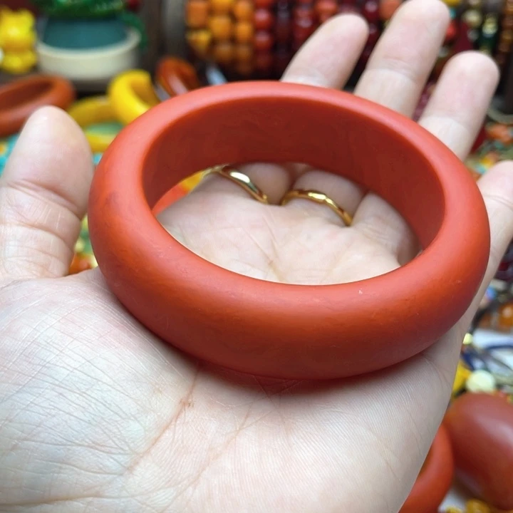 树脂制品富****835号橘色手镯