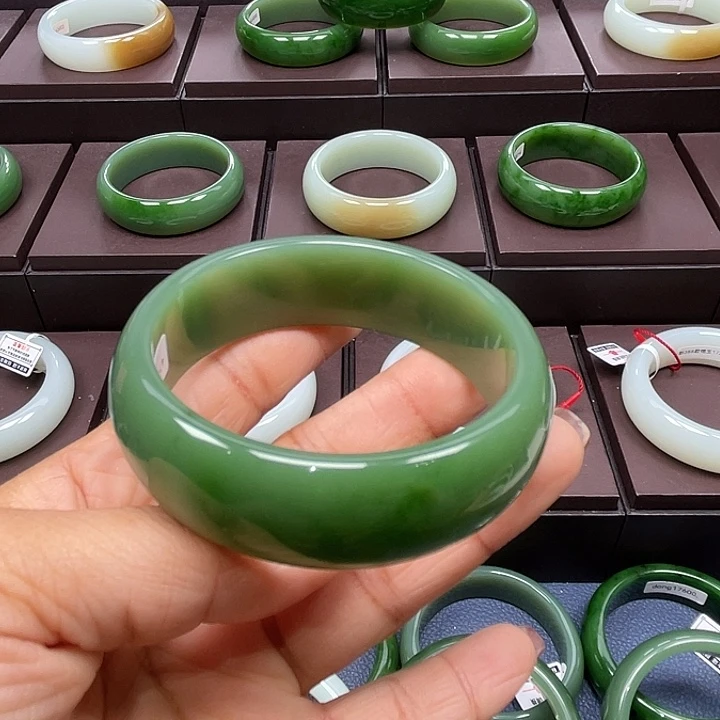 和田玉未镶嵌手镯5758