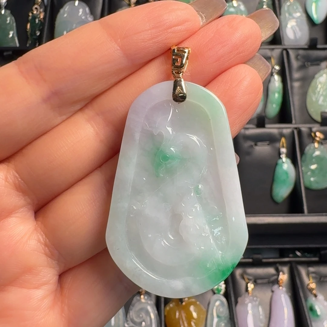 翡翠18K金镶嵌颈饰凤凰