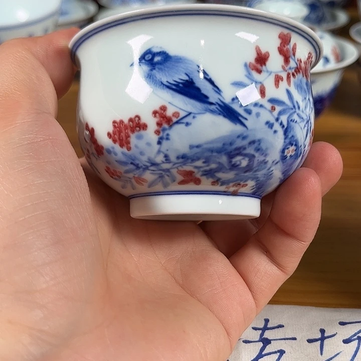 青花釉里青花鸟杯子
