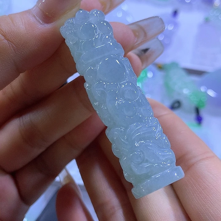 颈饰未镶嵌翡翠天然翡翠A货吊坠