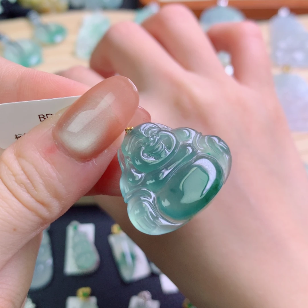 翡翠18K金镶嵌颈饰佛公