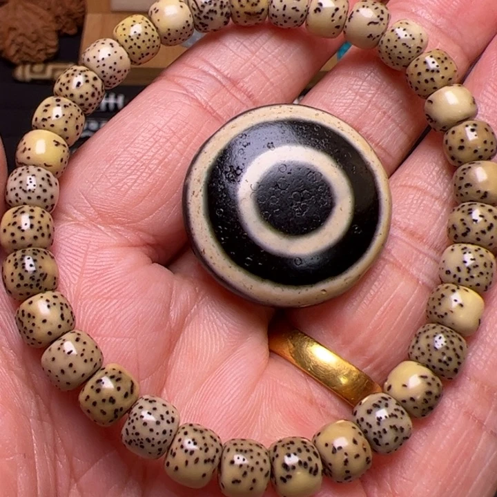 吊坠星月菩提李*生星月菩提