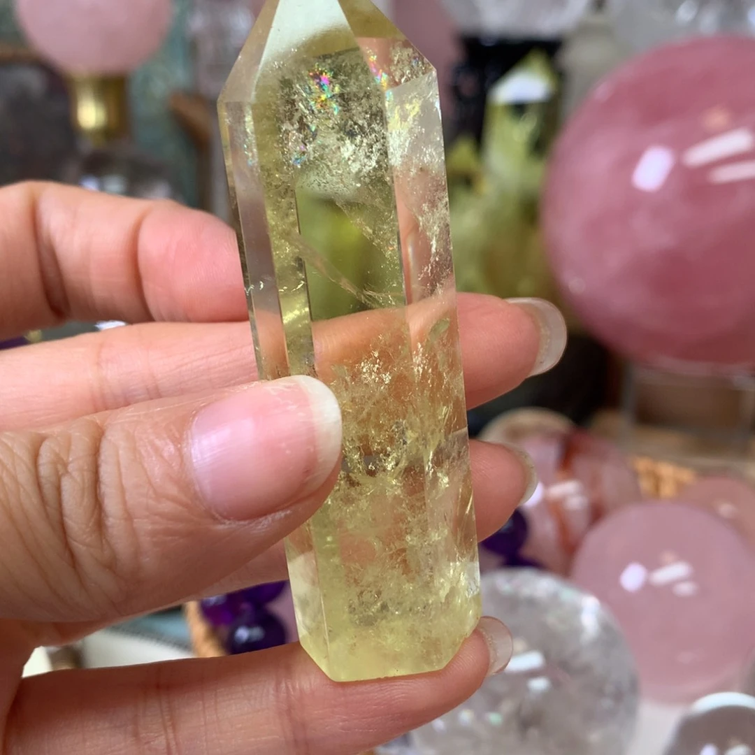 水晶珠宝半成品未镶嵌黄水晶柱子