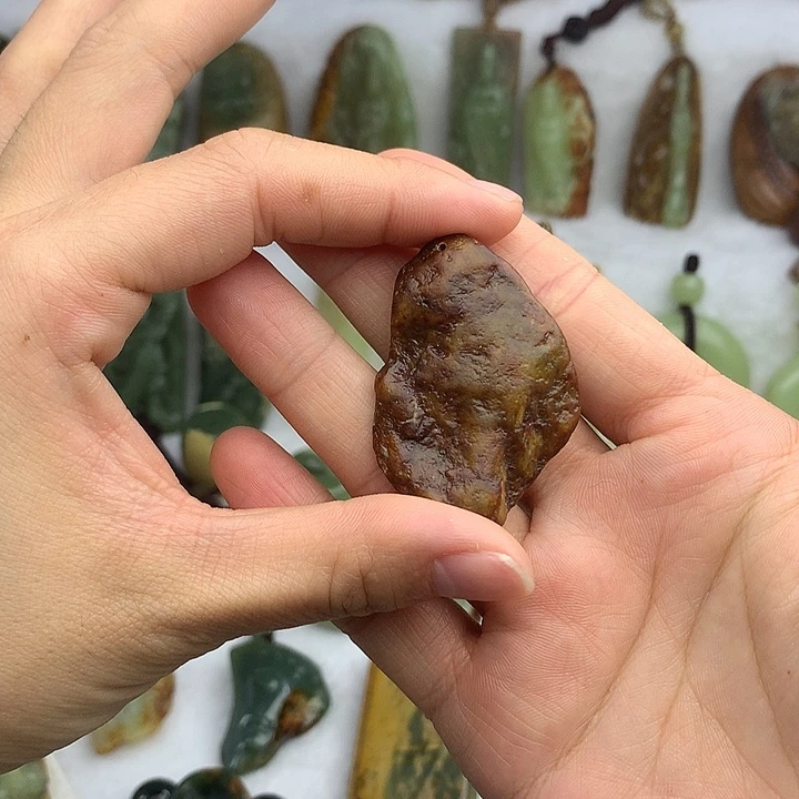 岫岩河磨玉（透闪石质玉）未镶嵌挂件