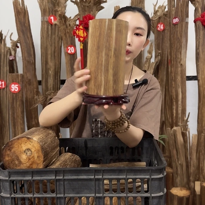 沉香碎屑沉香原材料