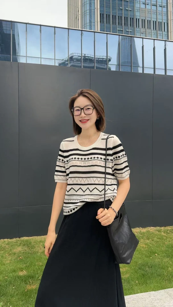 072 & RICE【米兰条】夏季休闲圆领短袖针织衫 32SJ92