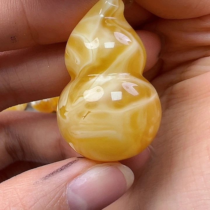 蜜蜡未镶嵌珠宝奇石
