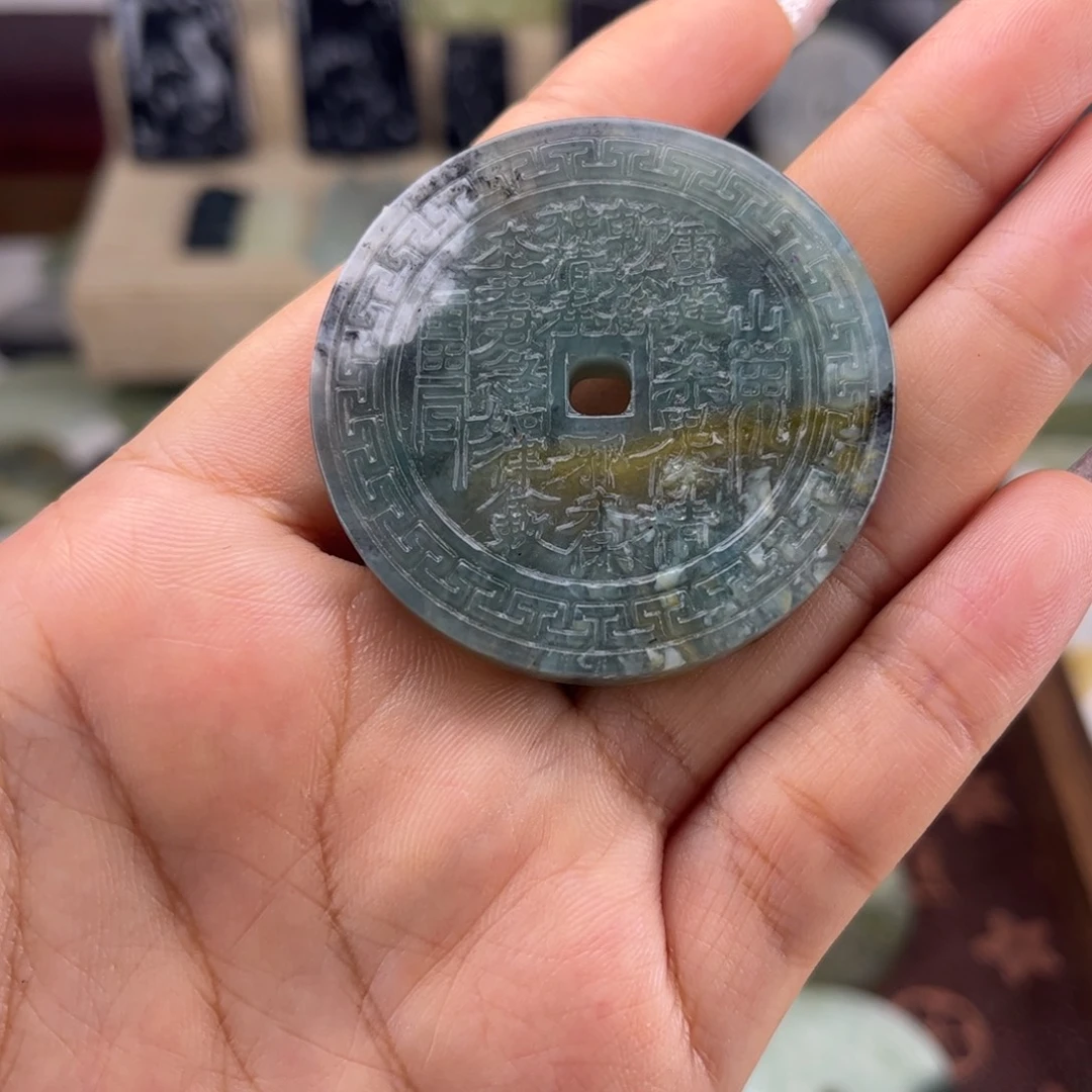 雏***～蛇纹石玉未镶嵌颈饰
