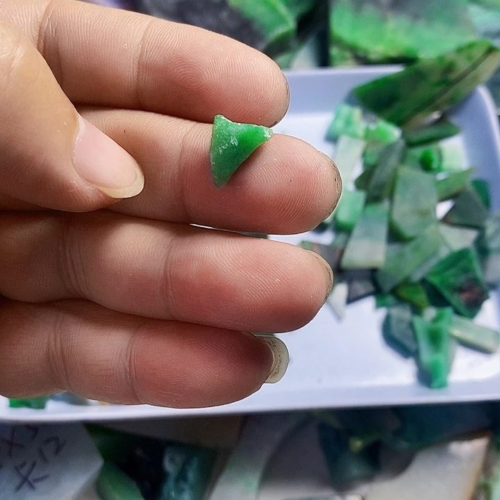 翡翠散珠天然翡翠A货挂件