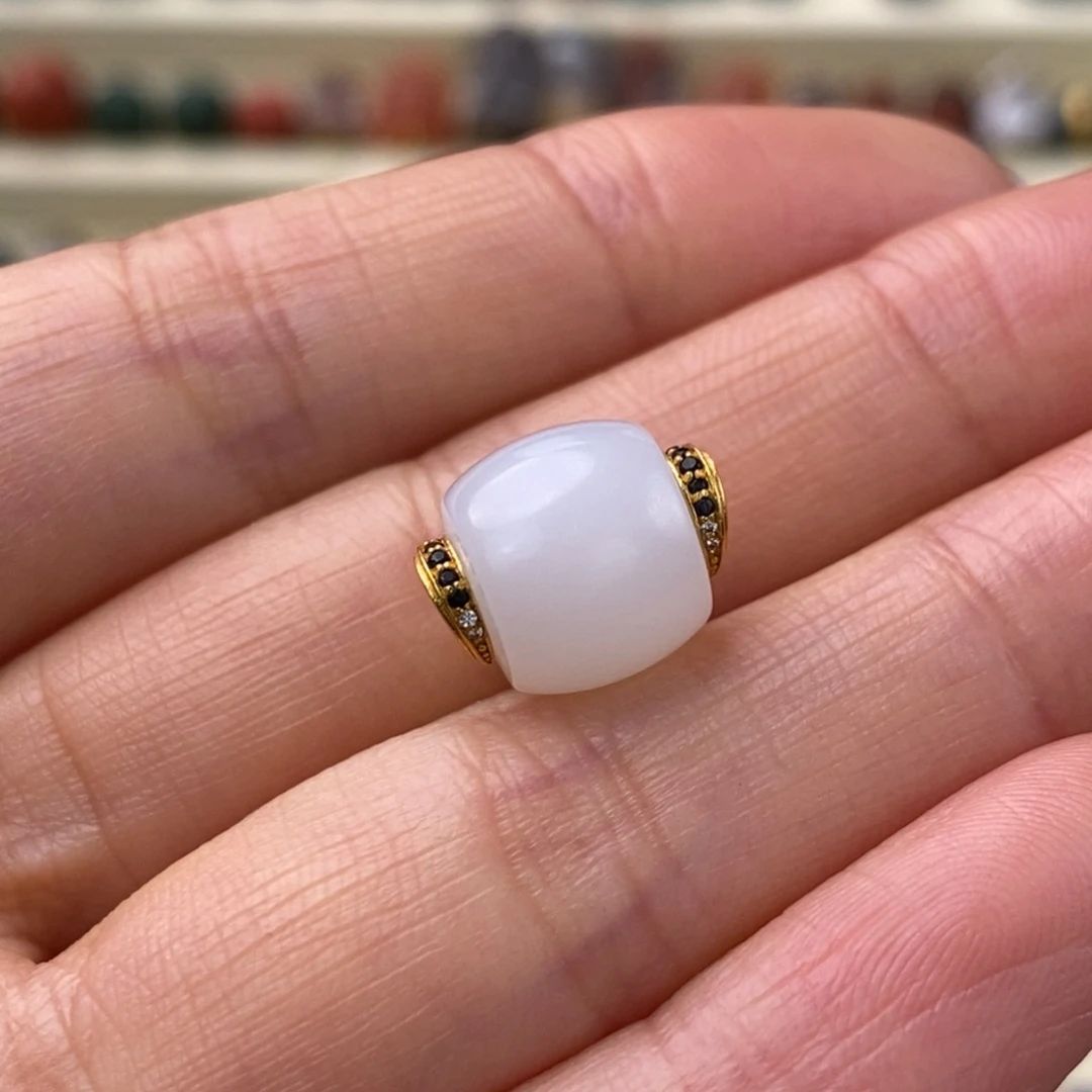 和田玉18K金镶嵌颈饰