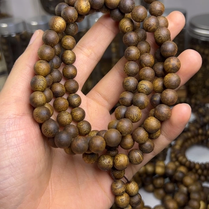 沉香碎屑沉香奇楠0.9多圈圆珠多样性