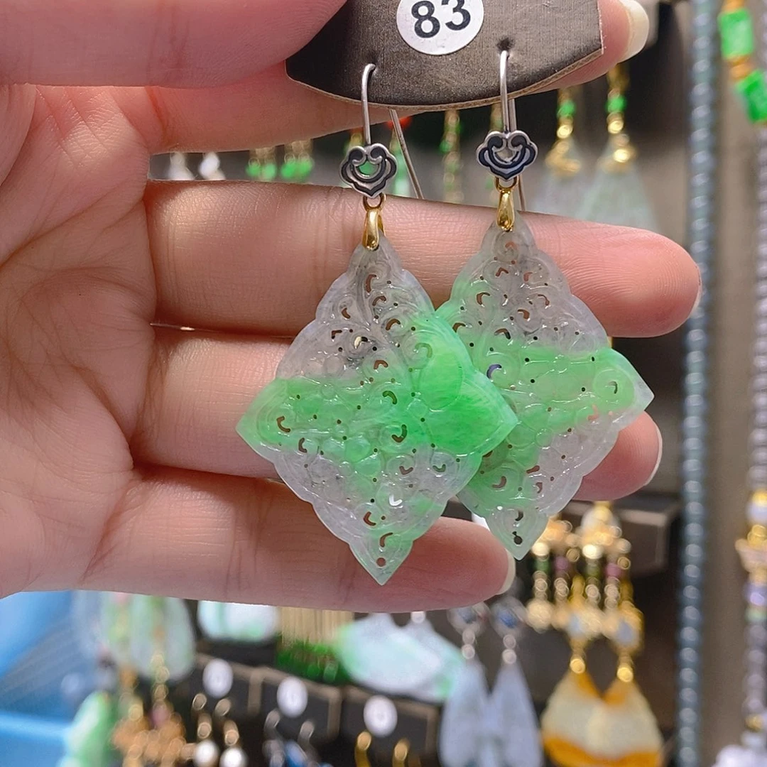 未镶嵌翡翠耳饰翡翠