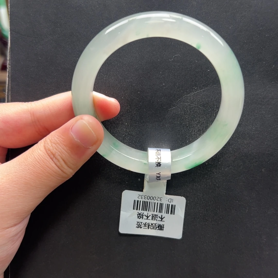 石英质玉未镶嵌手镯+小涵55.5