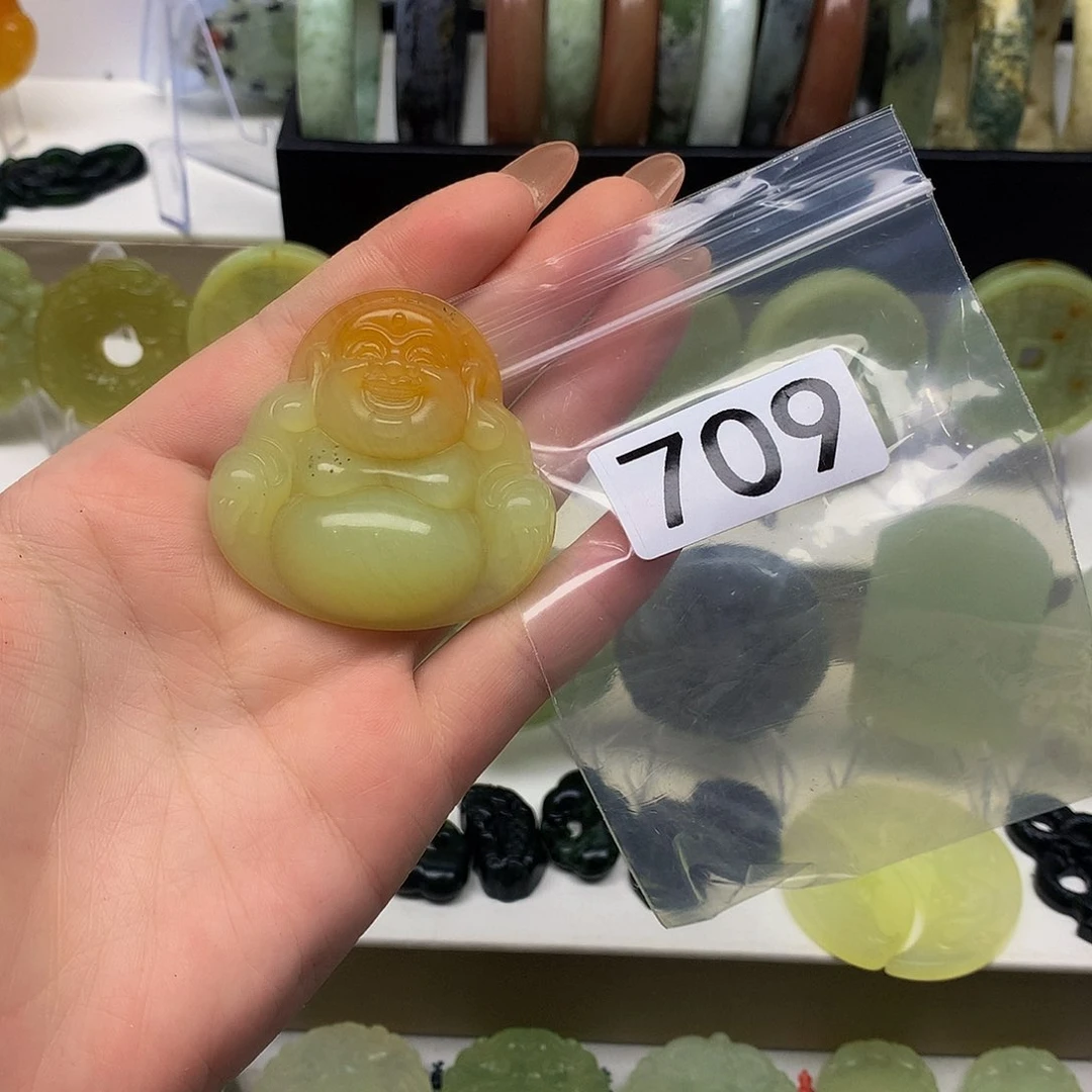 蛇纹石玉颈饰未镶嵌小*