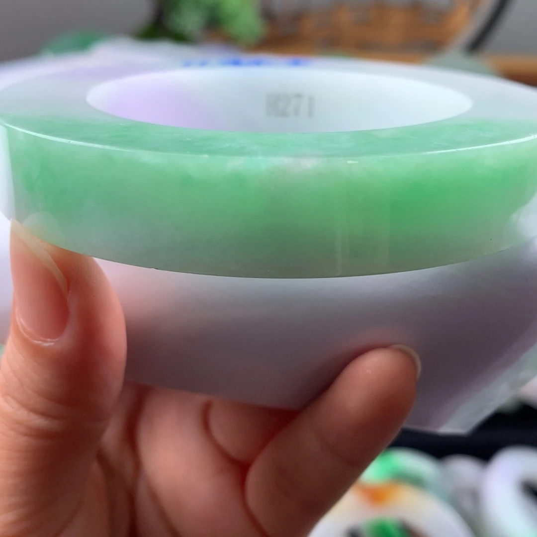 未镶嵌种老起胶春彩56一66定制翡翠