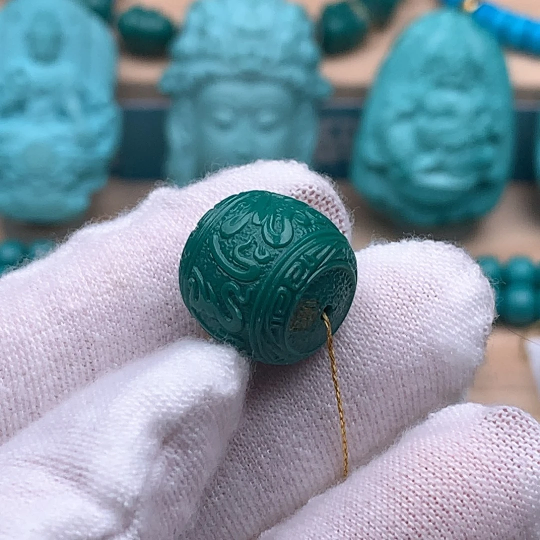 绿松石未镶嵌珠宝奇石