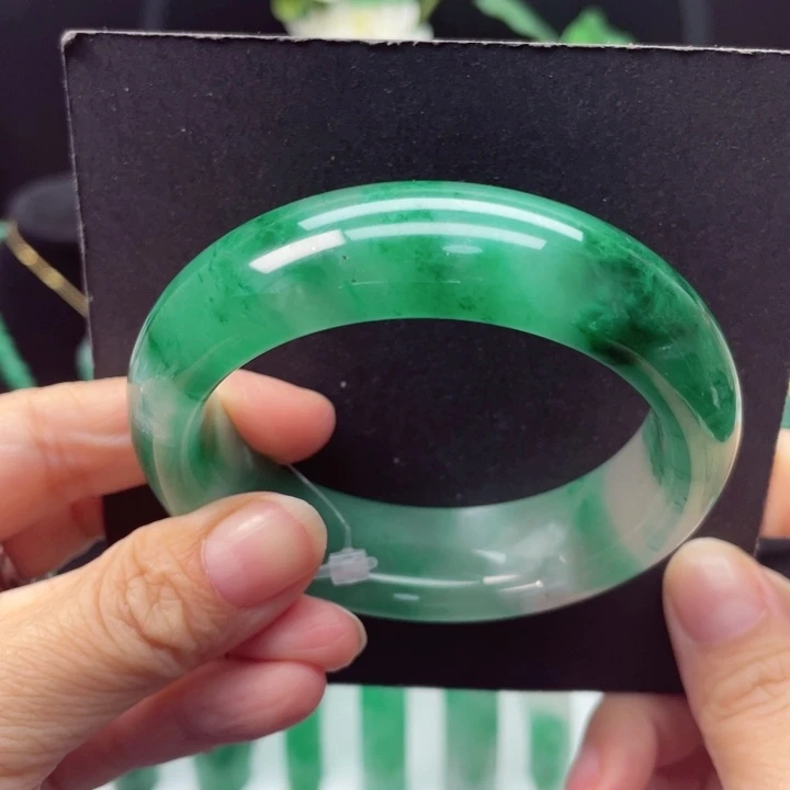 石英质玉手镯未镶嵌57-58