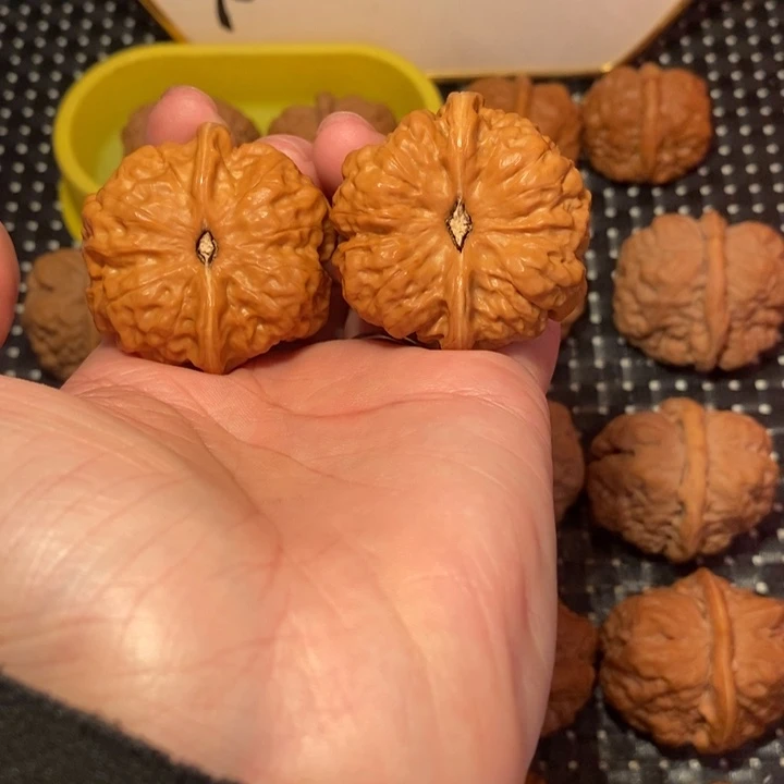 文玩核桃把件开背心形三角蛙41尺