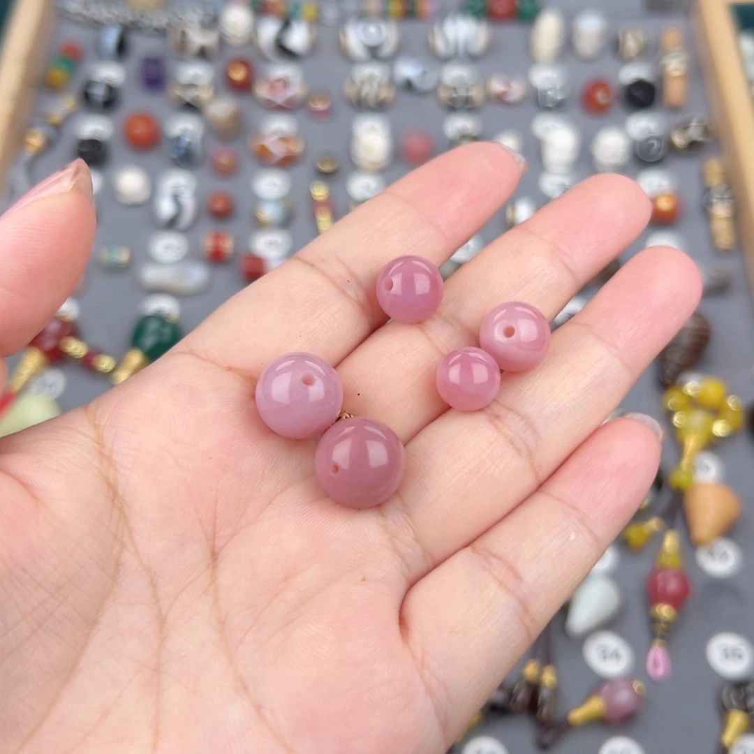 未镶嵌饰品玛瑙/玉髓T****s