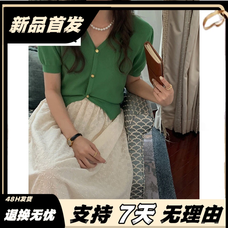 秋季新款法式气质领短袖针织开衫女夏季新款设计感黑色上衣韩版百
