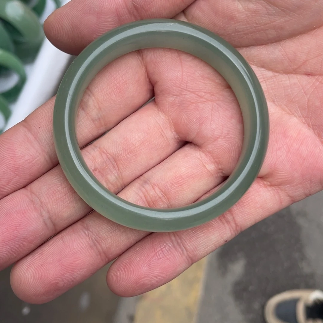 东陵石手镯未镶嵌