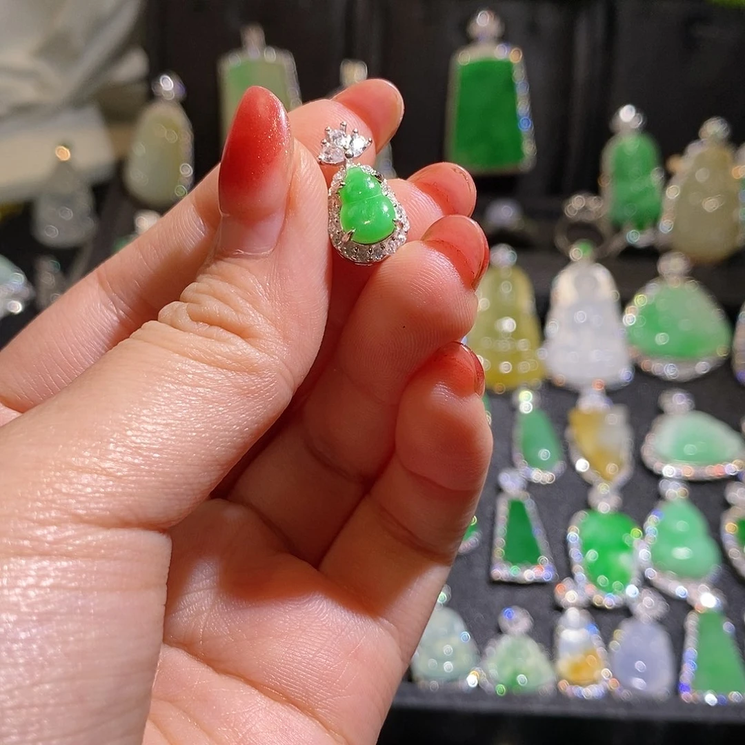 颈饰银S925镶嵌翡翠天然翡翠