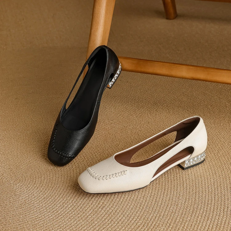 软牛皮~2.5cm软底米白色中空夏季包头凉鞋百搭真皮复古法式粗跟