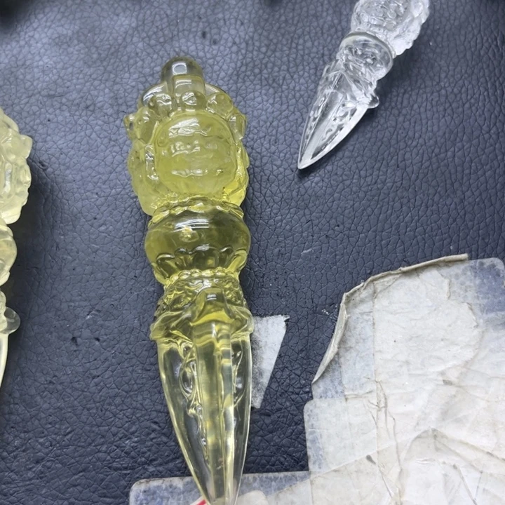 龙***涛珠宝半成品水晶未镶嵌摆件