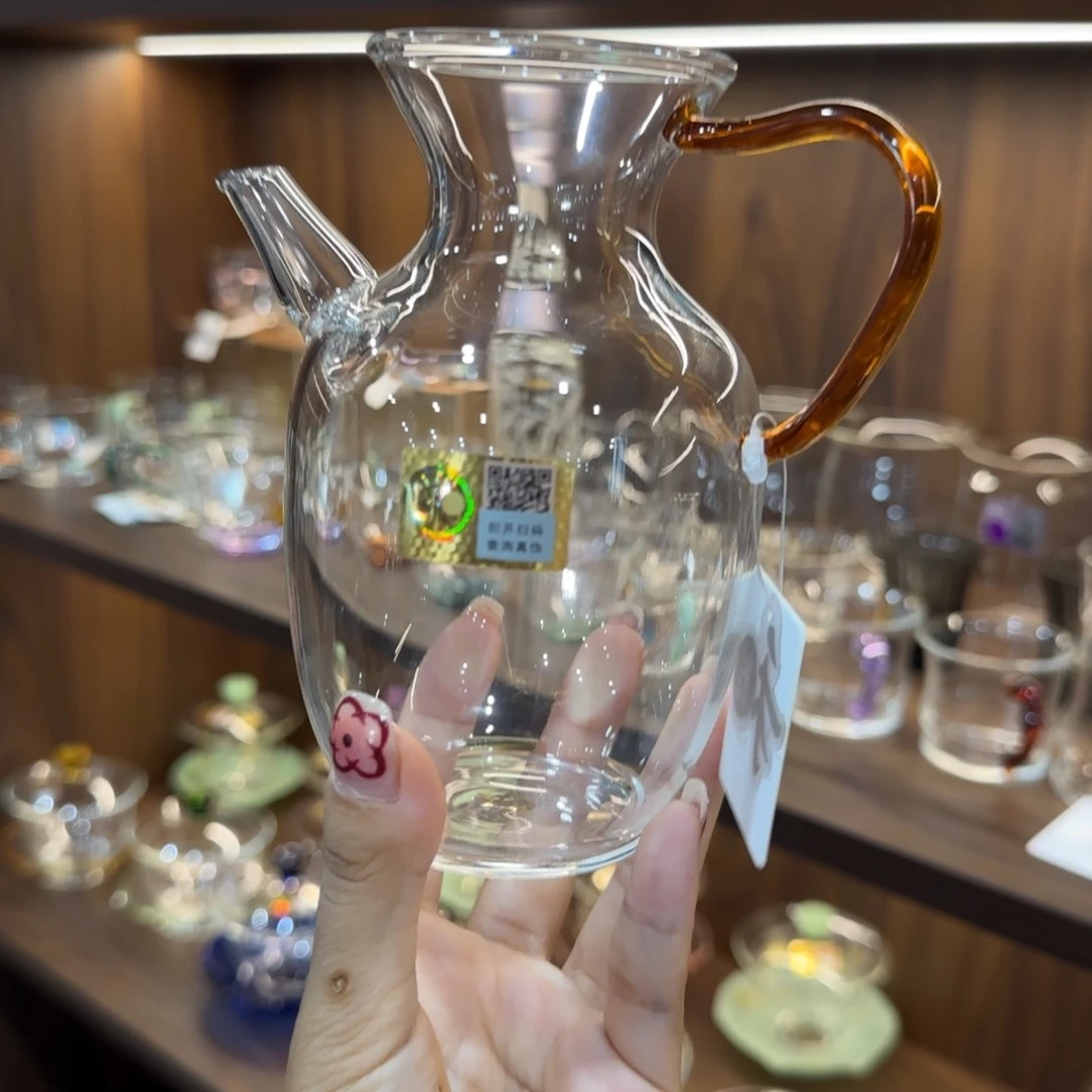禾器昭然琥珀色。。。