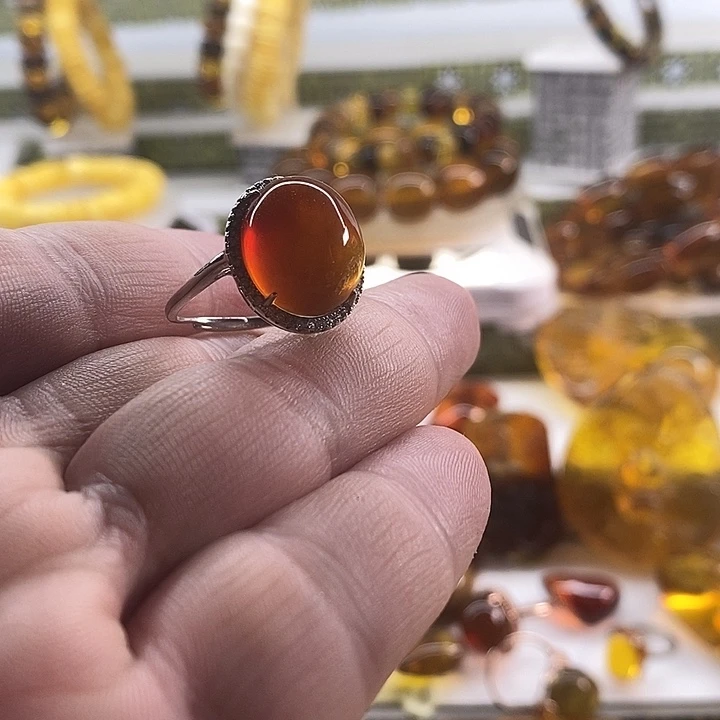 未镶嵌琥珀珠宝奇石戒指