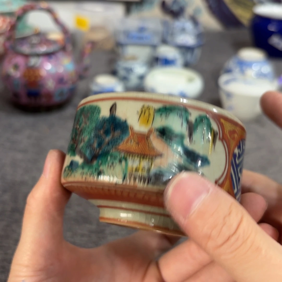 瓷片非常好看的花瓶