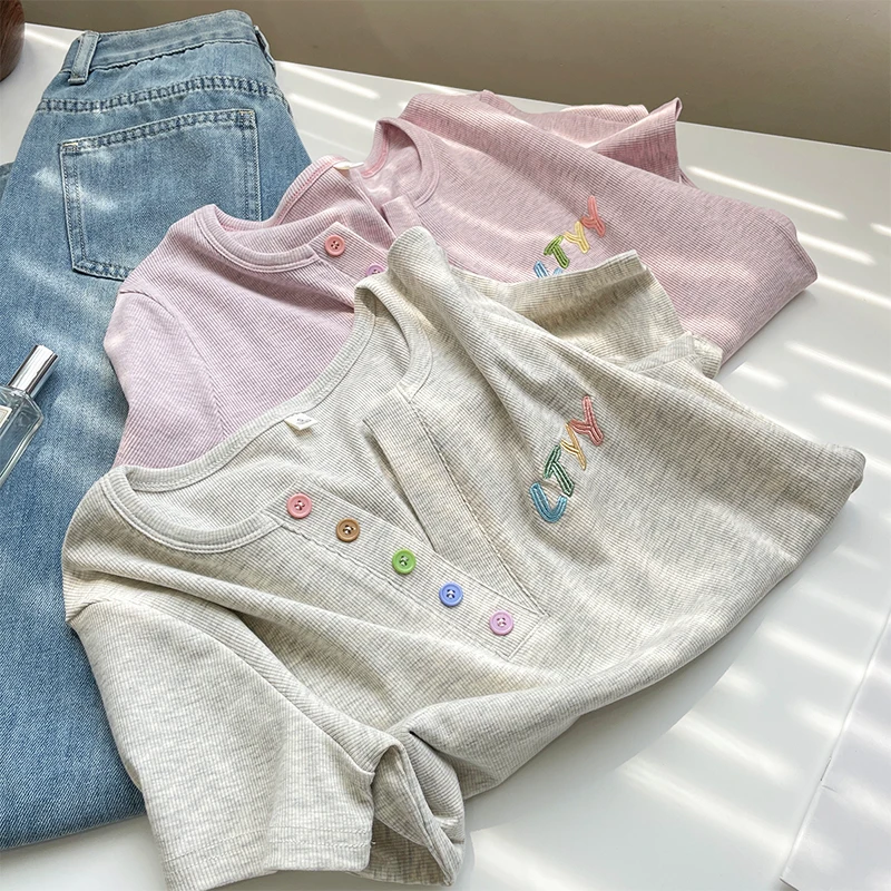 彩色字母刺绣短袖T恤衫韩版设计感V领显瘦上衣服洋气修身百搭女装