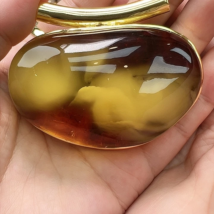 琥珀未镶嵌珠宝奇石