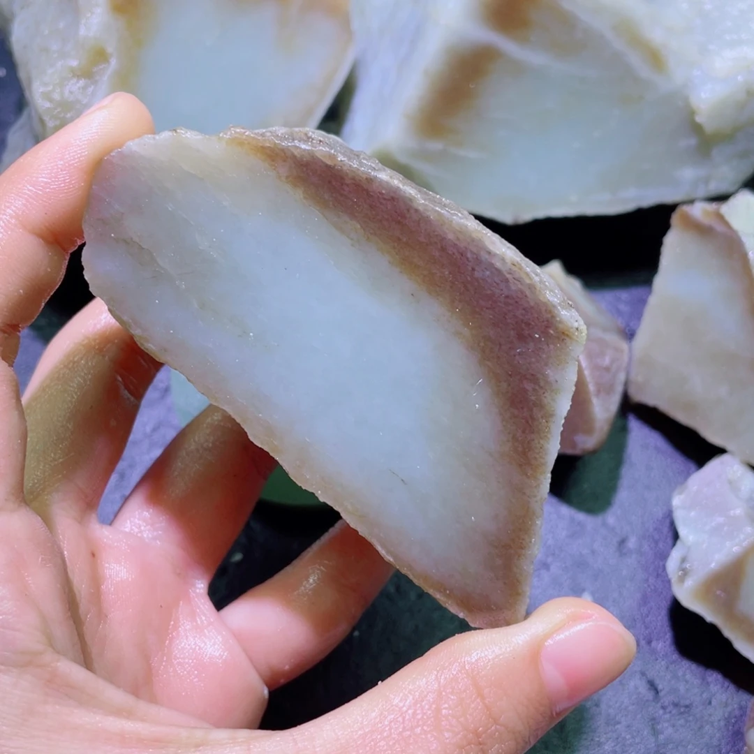 和田玉未镶嵌珠宝半成品