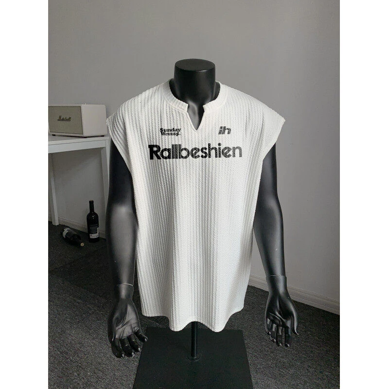 肌理感条纹V领无袖t恤背心男款字母印花健身训练坎肩无袖汗衫马甲