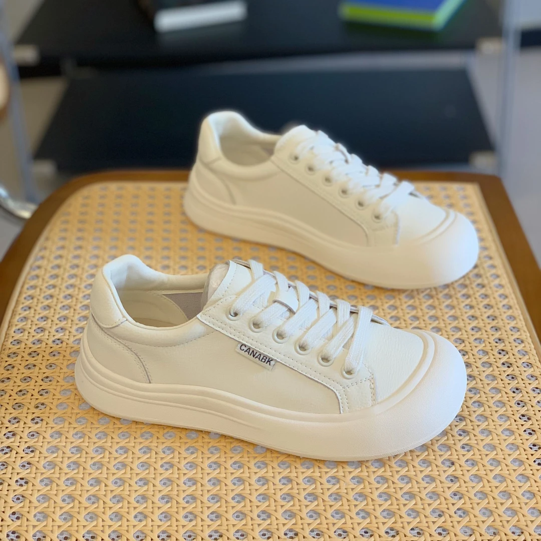 丑萌平底小白鞋女2025秋季新款简约百搭舒适防滑圆头系带休闲板鞋