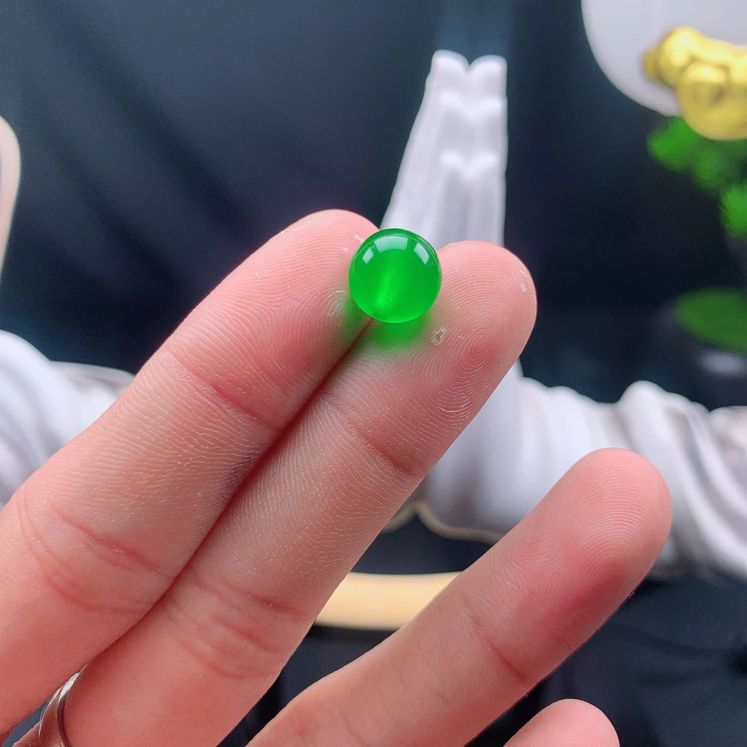 卡9+冰绿色翡翠散珠单颗（多样性发其一 拍一颗发一颗）