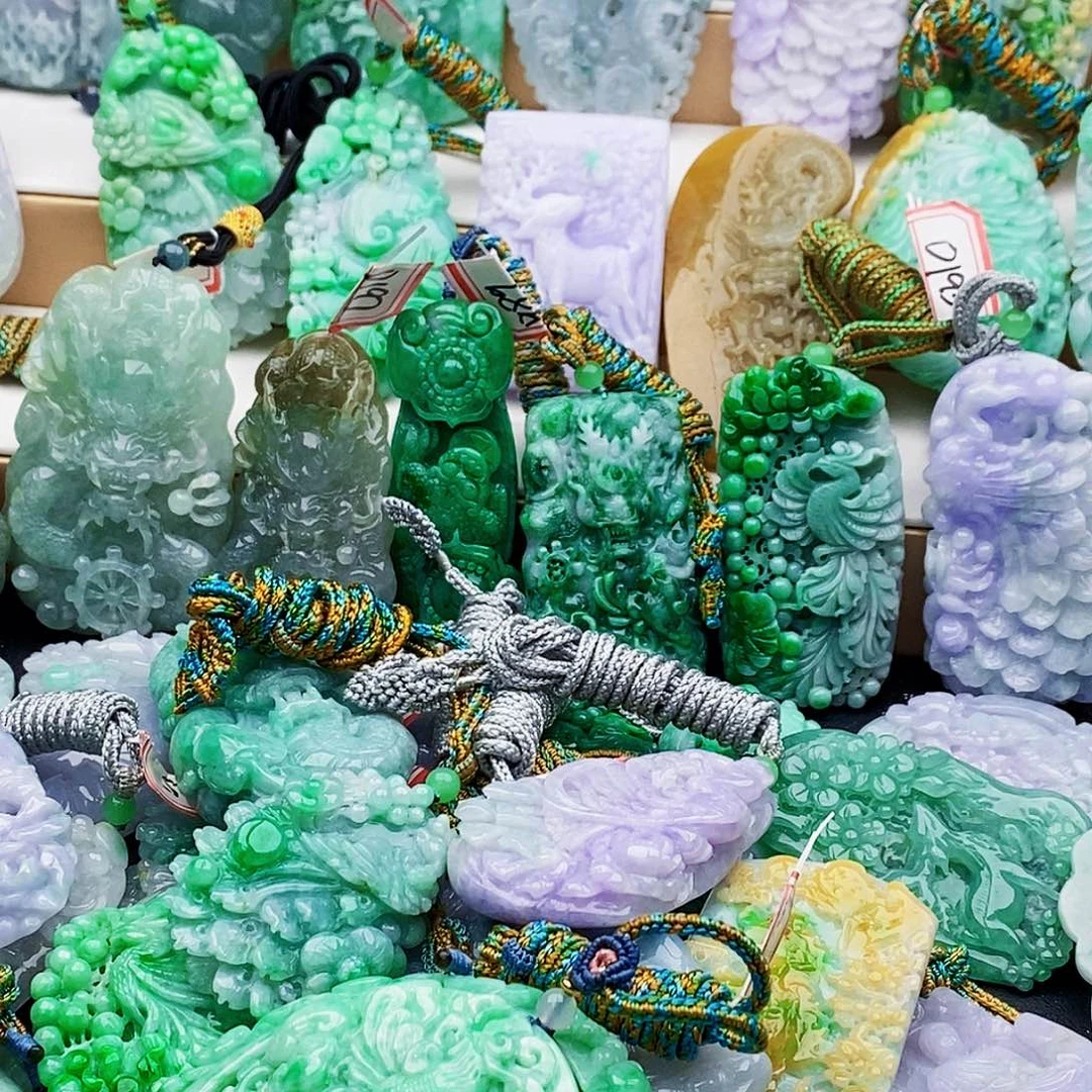 吊坠(不含链)未镶嵌翡翠