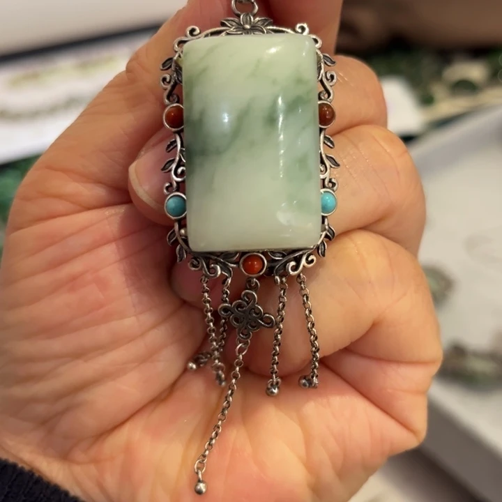 岫玉未镶嵌毛衣链